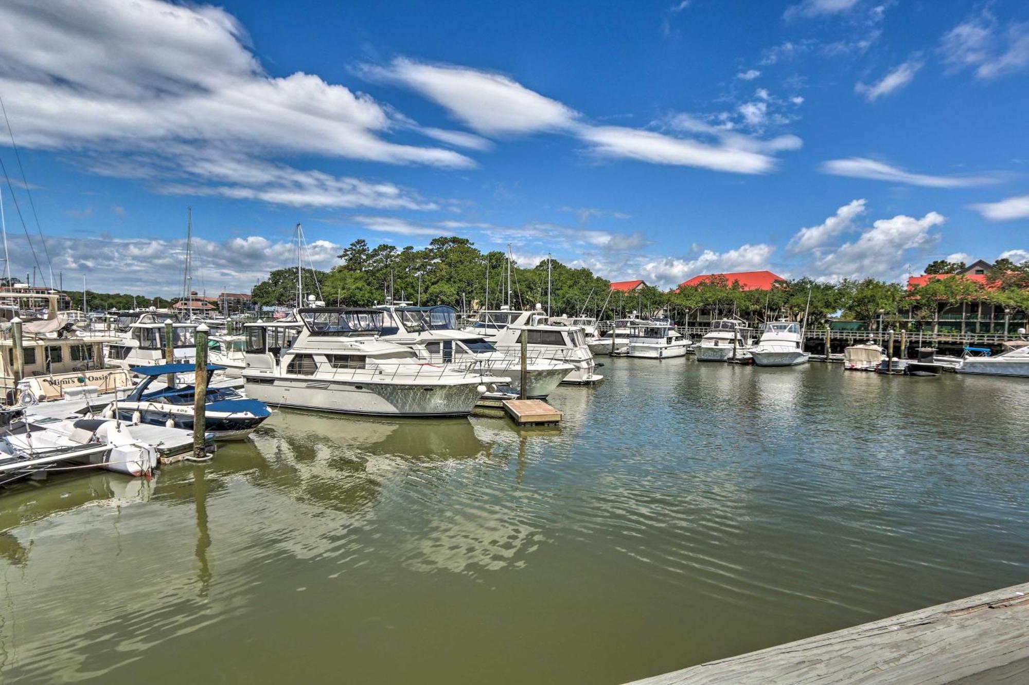 2 Mi To Beach Dog-Friendly Hilton Head Condo! Hilton Head Island Bagian luar foto