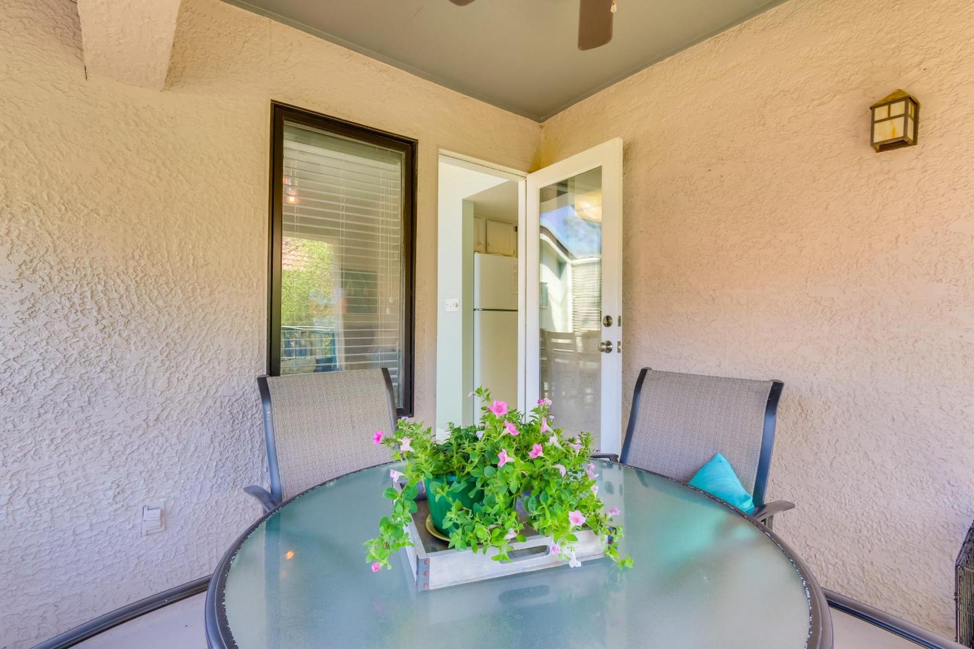 2 Mi To Beach Dog-Friendly Hilton Head Condo! Hilton Head Island Ruang foto
