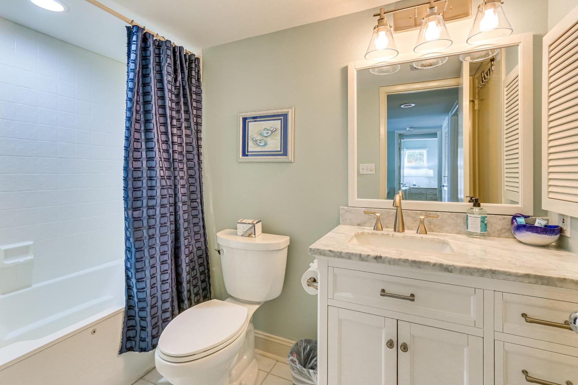2 Mi To Beach Dog-Friendly Hilton Head Condo! Hilton Head Island Bagian luar foto